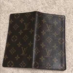 Louis Vuitton Bags - Louis Vuitton Brown Monogram Checkbook Wallet Louis Vuitton Bags - Louis Vuitton Brown Monogram Checkbook Wallet
